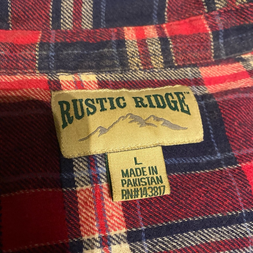 Women’s Rustic Ridge Flannel With Snaps - Picture 2 of 5